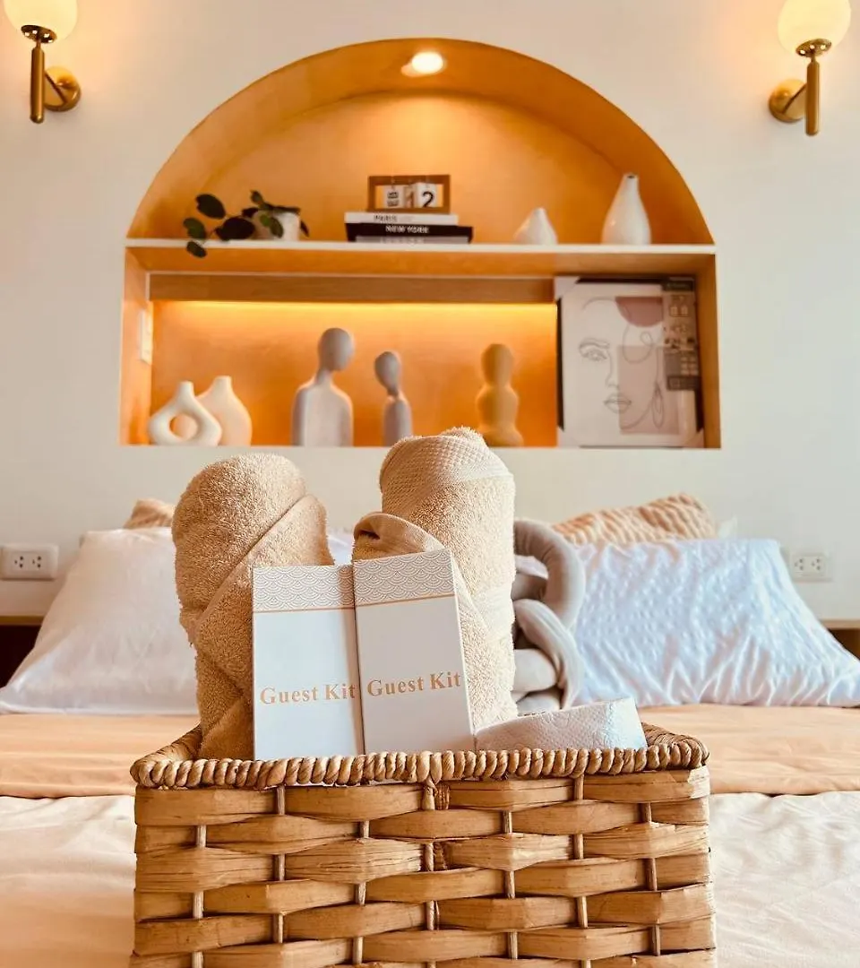 Scandi Suites Azure Urban Residence, City Sunset View Манила Курортный комплекс
