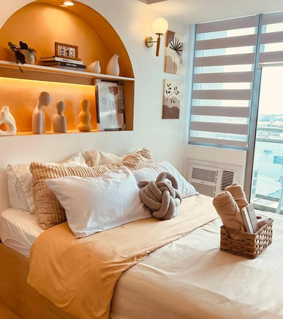 Scandi Suites Azure Urban Residence, City Sunset View Manila